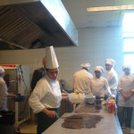 In Cile del sud, demo sul cioccolato presso scuola di Pasticceria